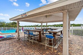 Bayshore Yacht & Tennis 409 - Premier