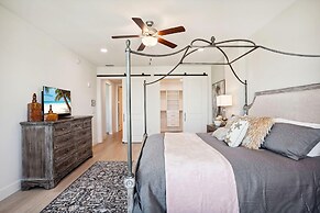 The Harbor Condo 305 - Premier