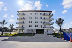 The Harbor Condo 305 - Premier