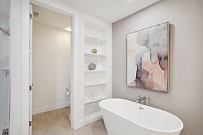 The Harbor Condo 305 - Premier