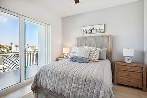 The Harbor Condo 305 - Premier