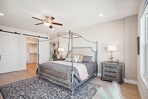 The Harbor Condo 305 - Premier