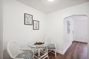 Beach Livin 1 - 1 Bedroom Downstairs