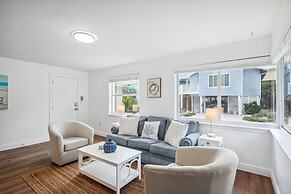Beach Livin 1 - 1 Bedroom Downstairs