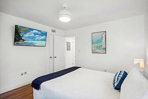 Beach Livin 1 - 1 Bedroom Downstairs