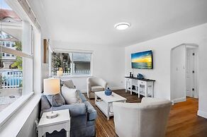 Beach Livin 1 - 1 Bedroom Downstairs