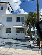 Beach Livin 2 - 1 Bedroom Downstairs