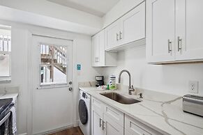 Beach Livin 2 - 1 Bedroom Downstairs