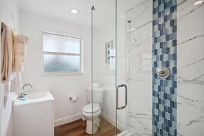 Beach Livin 2 - 1 Bedroom Downstairs