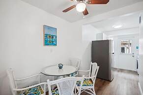 Beach Livin 2 - 1 Bedroom Downstairs