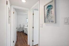 Beach Livin 2 - 1 Bedroom Downstairs