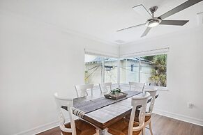 Beach Livin 3 - 3 Bedroom Upstairs