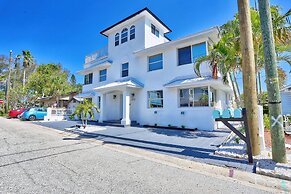 Beach Livin 3 - 3 Bedroom Upstairs