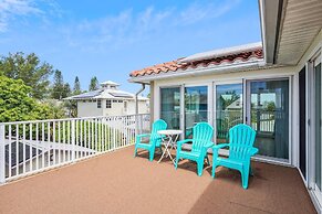 Beach Livin 3 - 3 Bedroom Upstairs