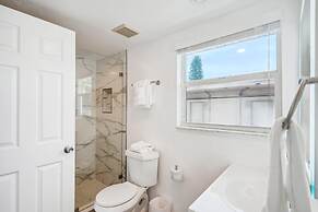 Beach Livin 3 - 3 Bedroom Upstairs