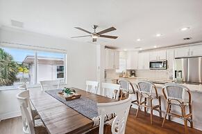 Beach Livin 3 - 3 Bedroom Upstairs