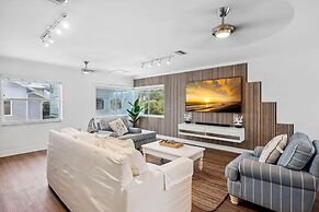 Beach Livin 3 - 3 Bedroom Upstairs