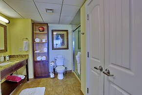 Harbourside 7716- Splash On The Rocks