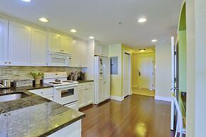 Harbourside 7716- Splash On The Rocks