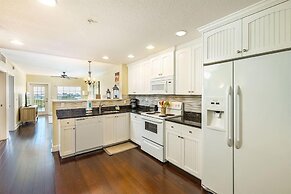 Harbourside 7716- Splash On The Rocks