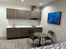 Palace Inn Blue Jones Rd