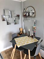 Brighton Water Cabin With Free Parking