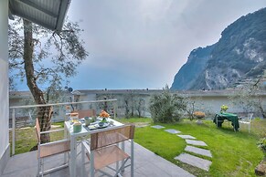 Relais Nanzello Garda Living 2