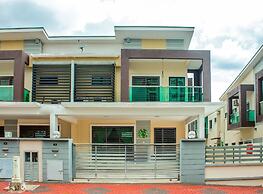 Tropical Livings Meru Ipoh Homestay