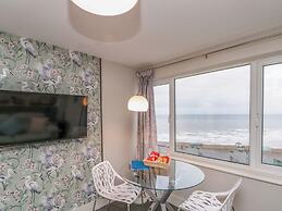 Apt 7 @ Hunter's Quay