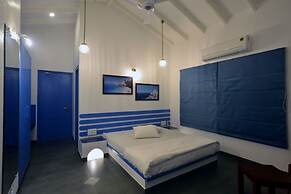 1517 Greek House By Kaz Stays