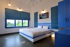 1517 Greek House By Kaz Stays