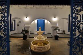 1517 Greek House By Kaz Stays