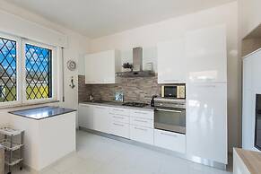 3791 Villa Maria by Barbarhouse