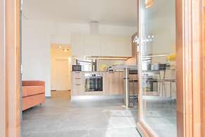 Cozy Nest on the Lake