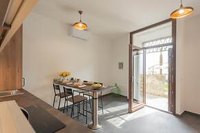 Cozy Nest on the Lake