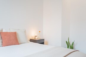 Cozy Nest on the Lake