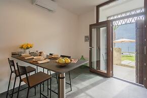 Cozy Nest on the Lake