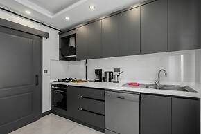 Duplex w Balcony Terrace 5 min to Beach