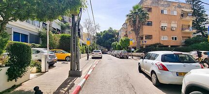 Rupin Pastel in Tel Aviv-yafo