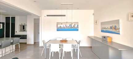 Rupin Pastel in Tel Aviv-yafo