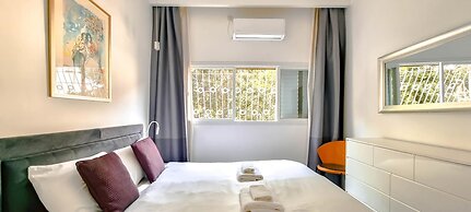 Rupin Pastel in Tel Aviv-yafo