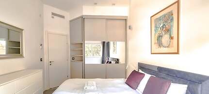 Rupin Pastel in Tel Aviv-yafo