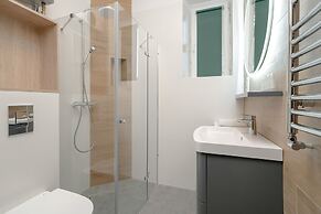 Poznań Stylish Grey by Renters