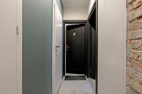 Poznań Stylish Grey by Renters