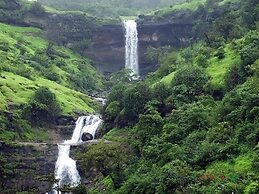 Alang Cottage By Kaz Stays