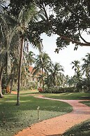 The Nouveau Chumphon Beach Resort & Golf