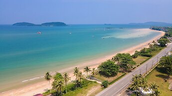 The Nouveau Chumphon Beach Resort & Golf