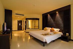 The Nouveau Chumphon Beach Resort & Golf