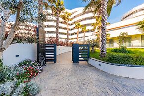 White Hill Suite by PS