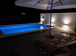 Apartments Trogrlić